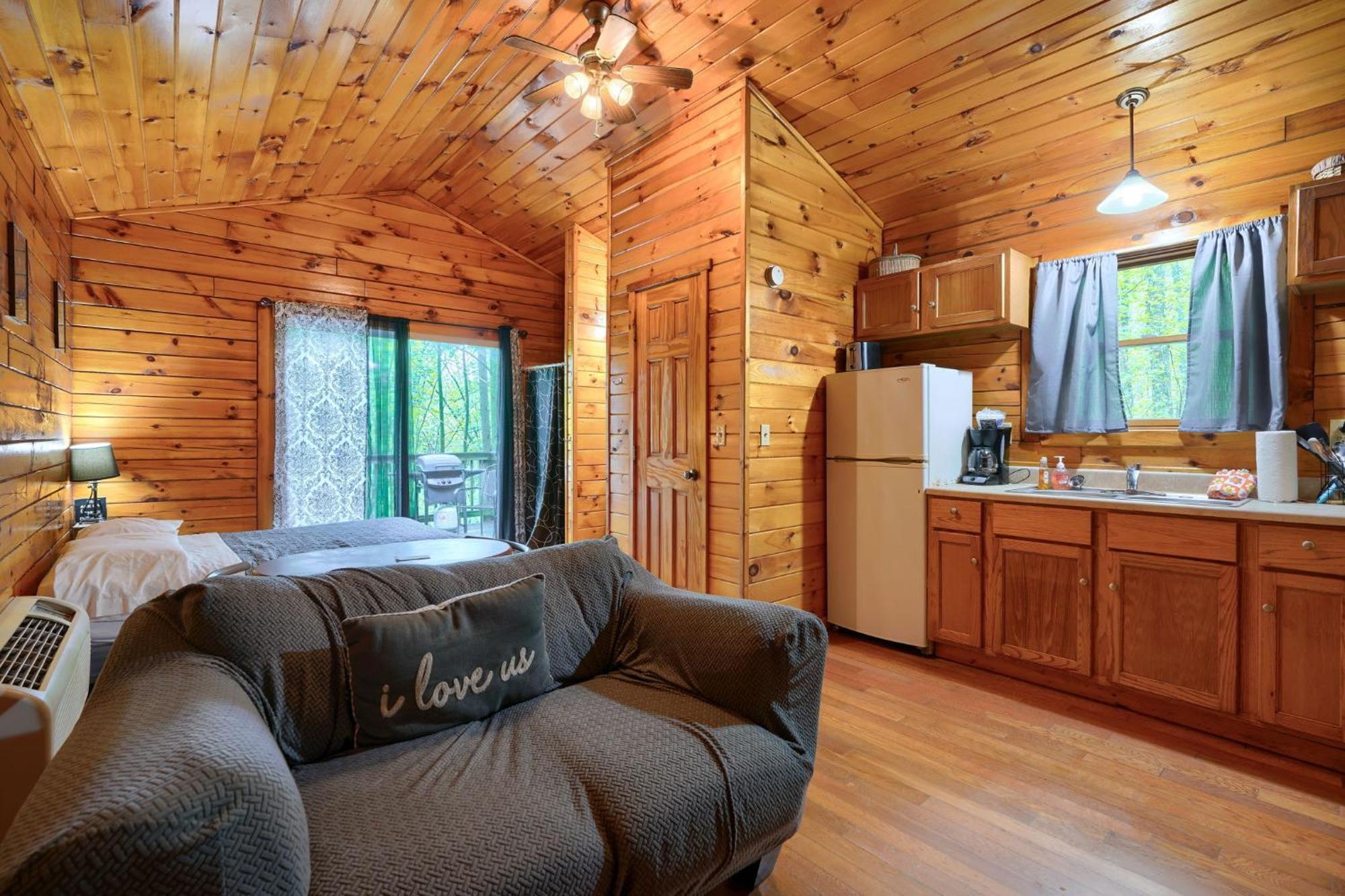Blue Rose Cabins - Wildwoods Cabin Logan Εξωτερικό φωτογραφία